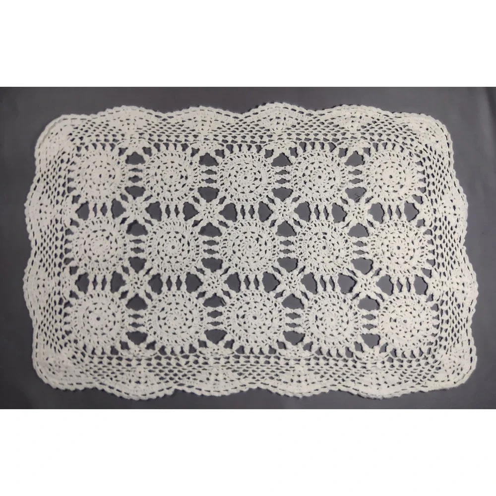Vtg handmade crochet cotton doilie, cream, 12
